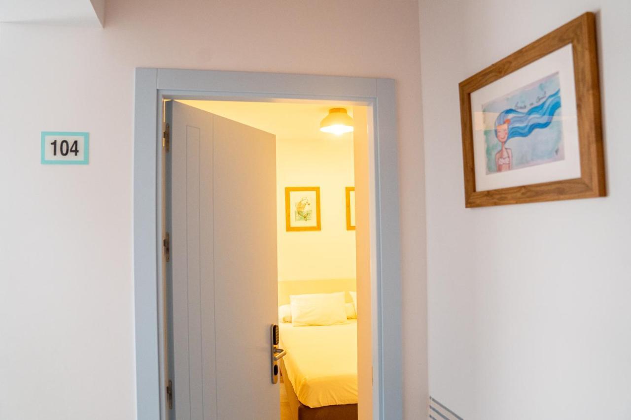 Hostal Tarantelo Conil Коніль-де-ла-Фронтера Екстер'єр фото