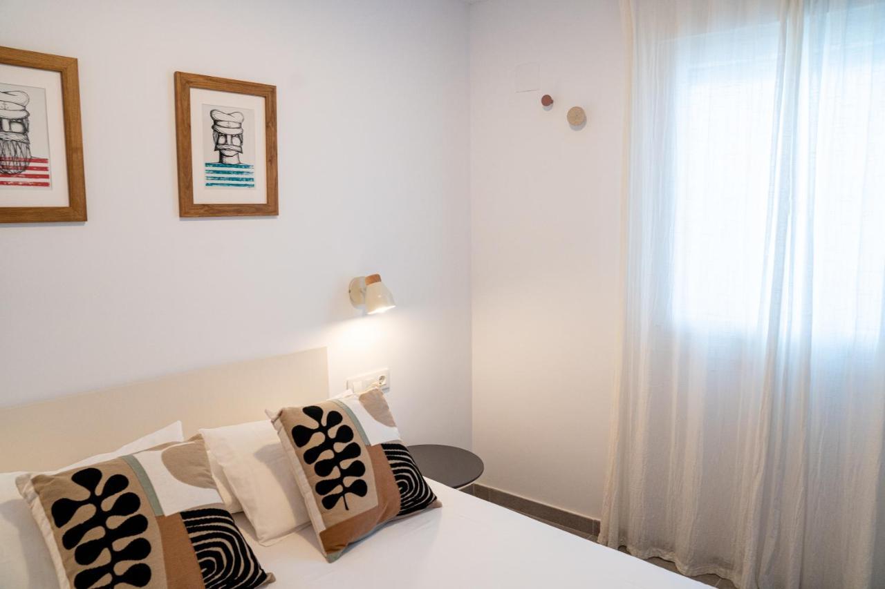 Hostal Tarantelo Conil Коніль-де-ла-Фронтера Екстер'єр фото