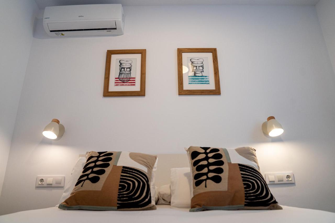 Hostal Tarantelo Conil Коніль-де-ла-Фронтера Екстер'єр фото