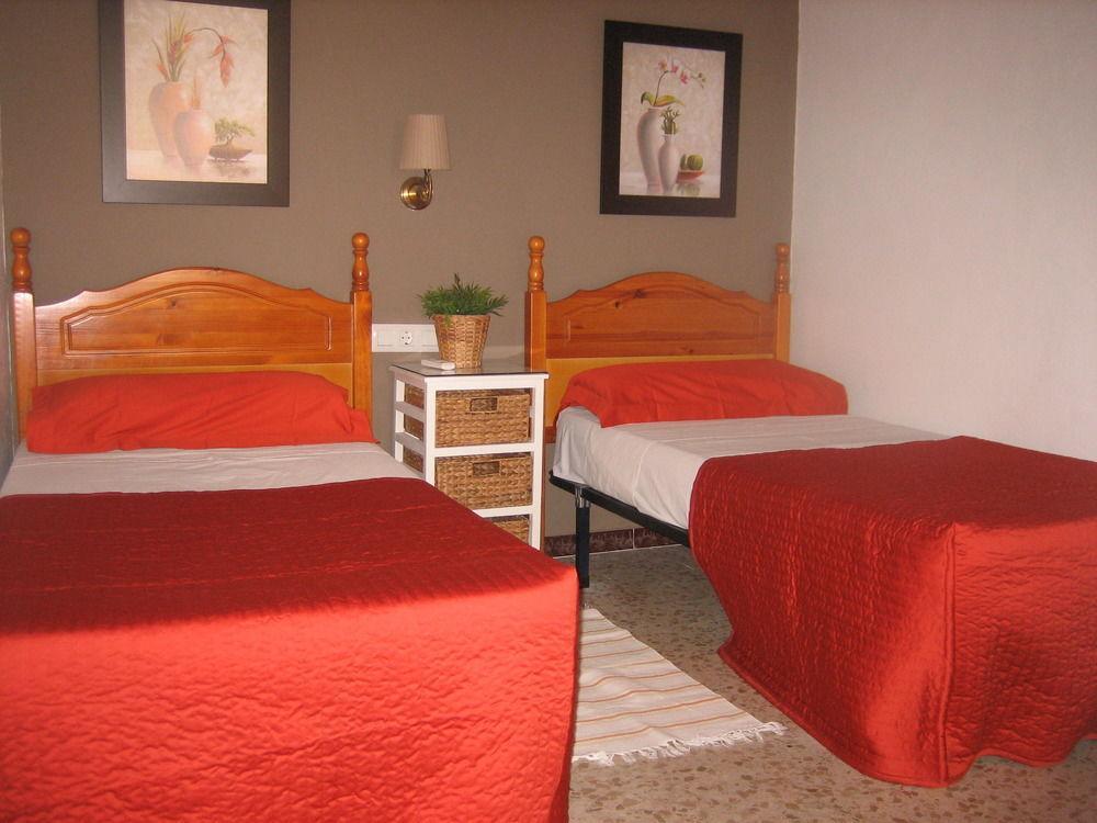Hostal Tarantelo Conil Коніль-де-ла-Фронтера Екстер'єр фото